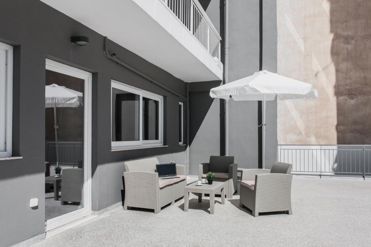 Wyz Attiki Aparthotel Atina Dış mekan fotoğraf