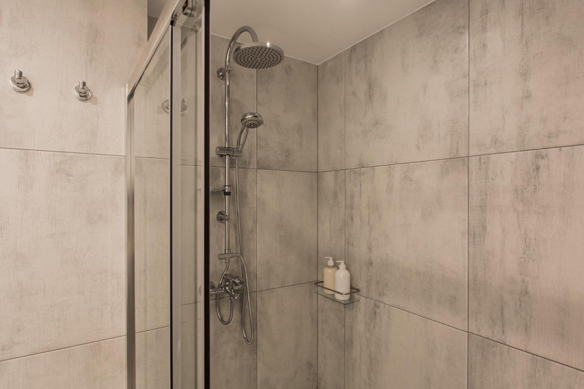 Wyz Attiki Aparthotel Atina Oda fotoğraf